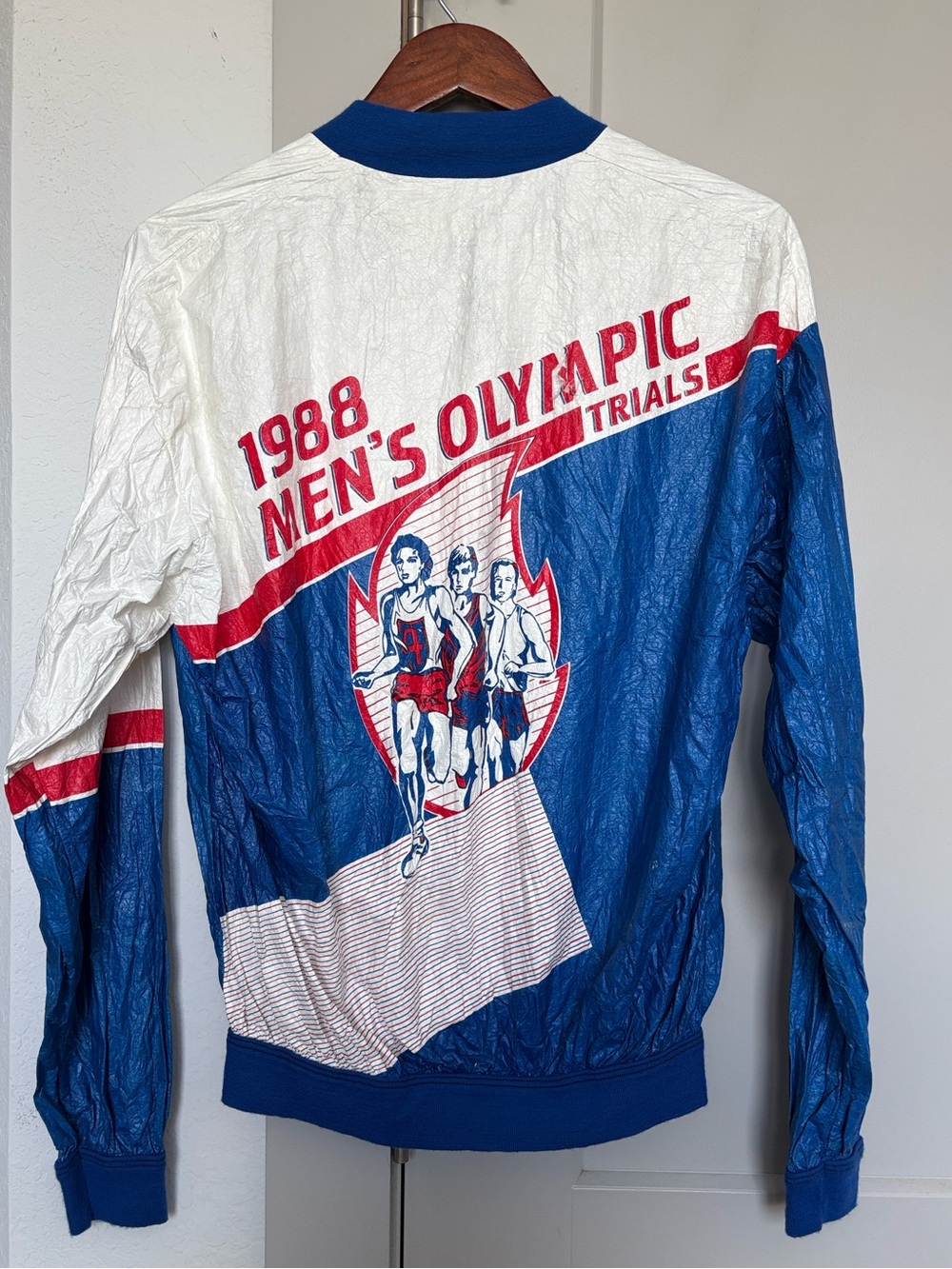 VTG 1988 MENS OLYMPIC TRAILS NEW JERSEY WATERFRONT MARATHRON WINDBREAKER LARGE